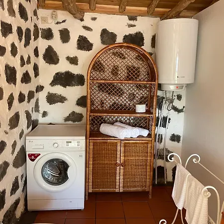 Vakantiehuis Casa Do Carregadouro - Seaside Retreat São Roque do Pico