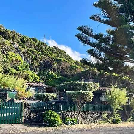 Casa Do Carregadouro * Sao Roque do Pico