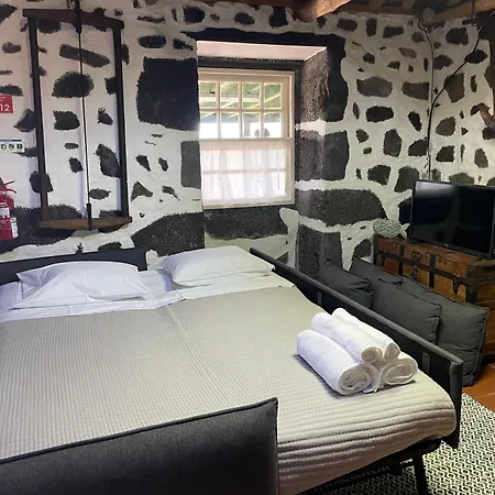 Vakantiehuis Casa Do Carregadouro - Seaside Retreat São Roque do Pico