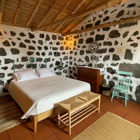 Vakantiehuis Casa Do Carregadouro - Seaside Retreat São Roque do Pico