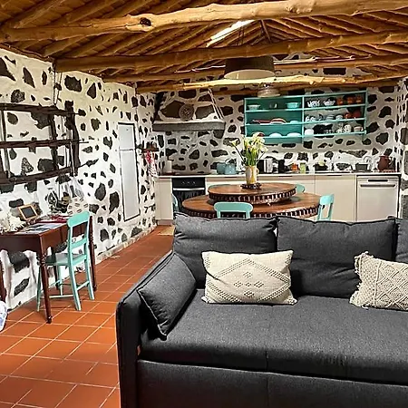 Casa Do Carregadouro - Seaside Retreat * São Roque do Pico