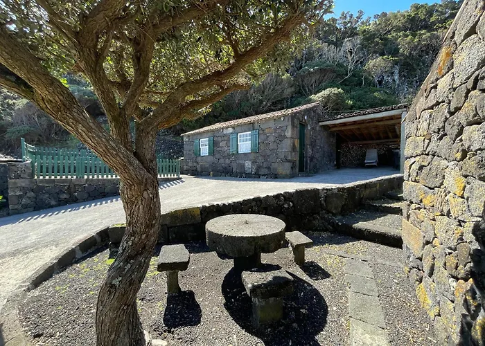 Vakantiehuis Casa Do Carregadouro - Seaside Retreat São Roque do Pico