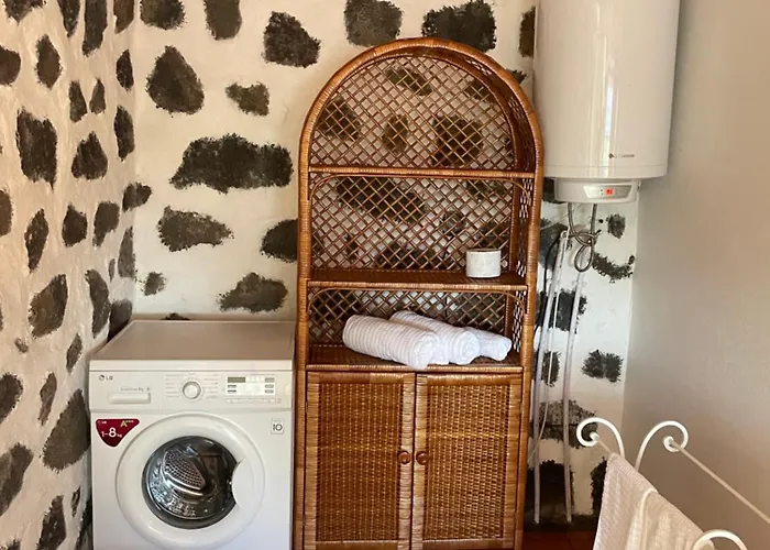 Vakantiehuis Casa Do Carregadouro - Seaside Retreat São Roque do Pico